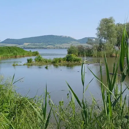 Ubytovani Na Sklepe U Prochazku Pouzdrany Exterior photo
