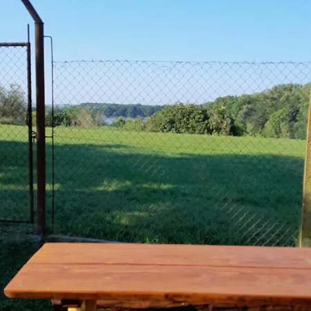 Ubytovani Na Sklepe U Prochazku Pouzdrany Exterior photo
